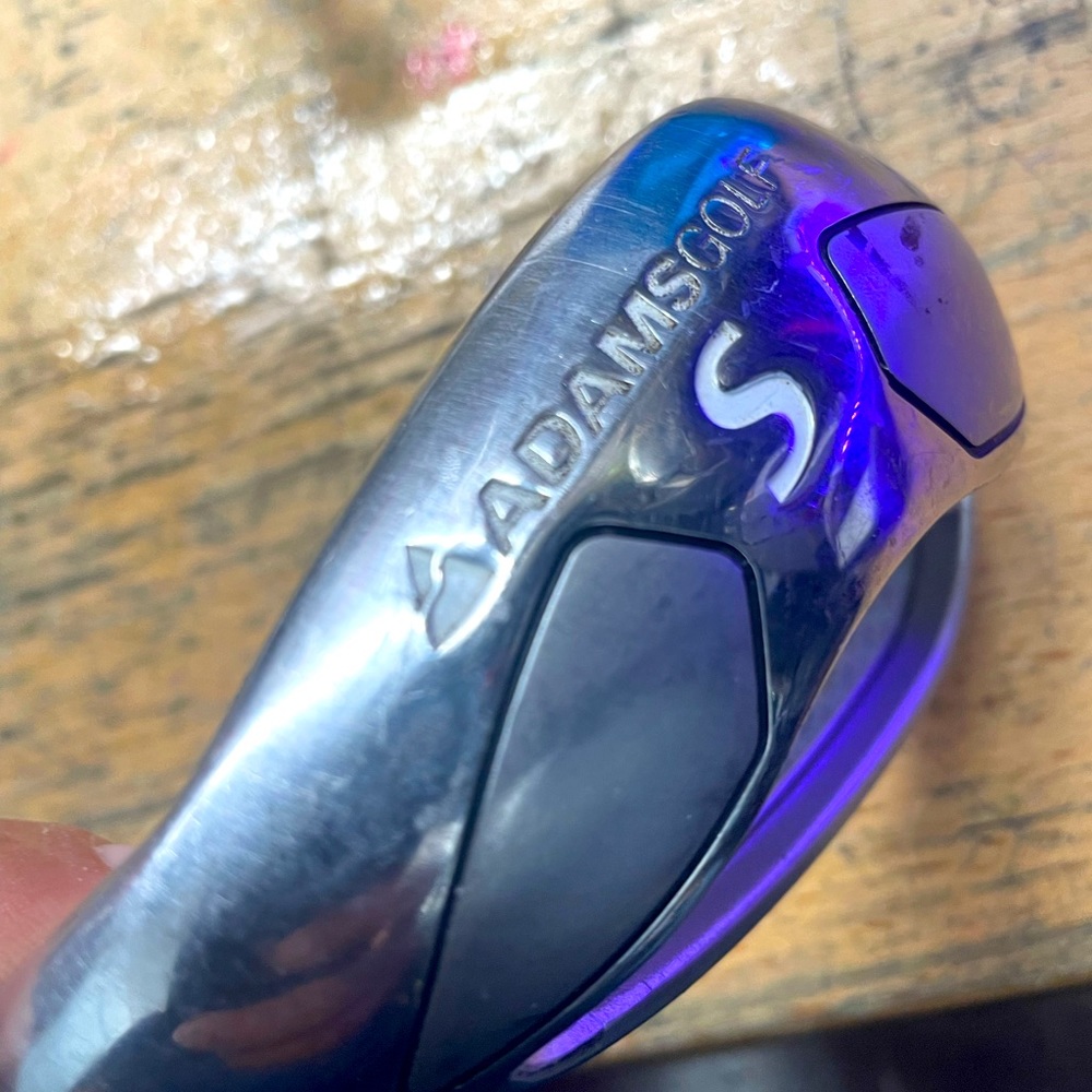 Woman’s sand wedge Adams golf LH